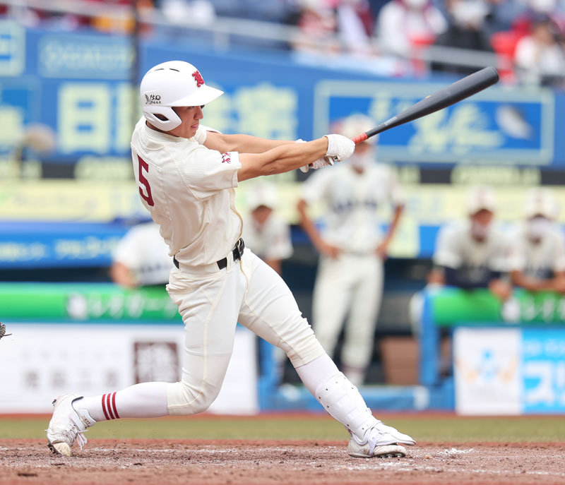 拓大紅陵―習志野　３回裏拓大紅陵無死満塁、中村が左翼席へ本塁打を放つ＝ＺＯＺＯマリン