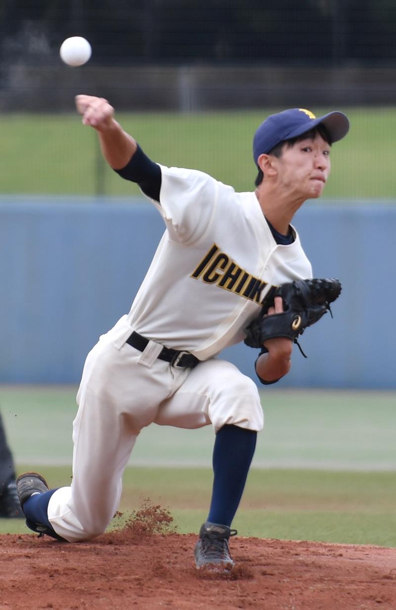 市川を４７年ぶりの優勝に導いたエース花井＝８日、ゼットエー