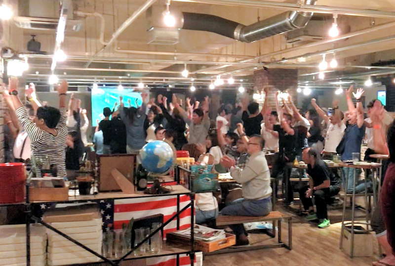 2019年のラグビーW杯では盛り上がっていた店内(同店提供)