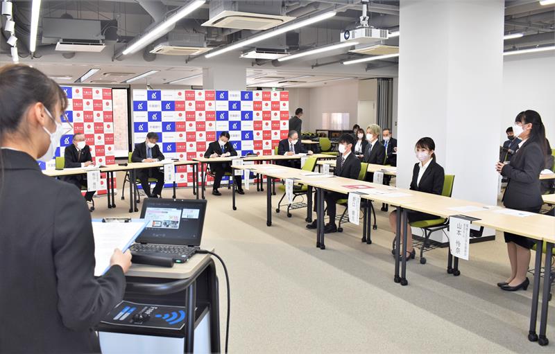 計13のイベントや体験プログラムを実施した「千葉大学×京葉銀行ecoプロジェクト」の報告会=千葉市稲毛区