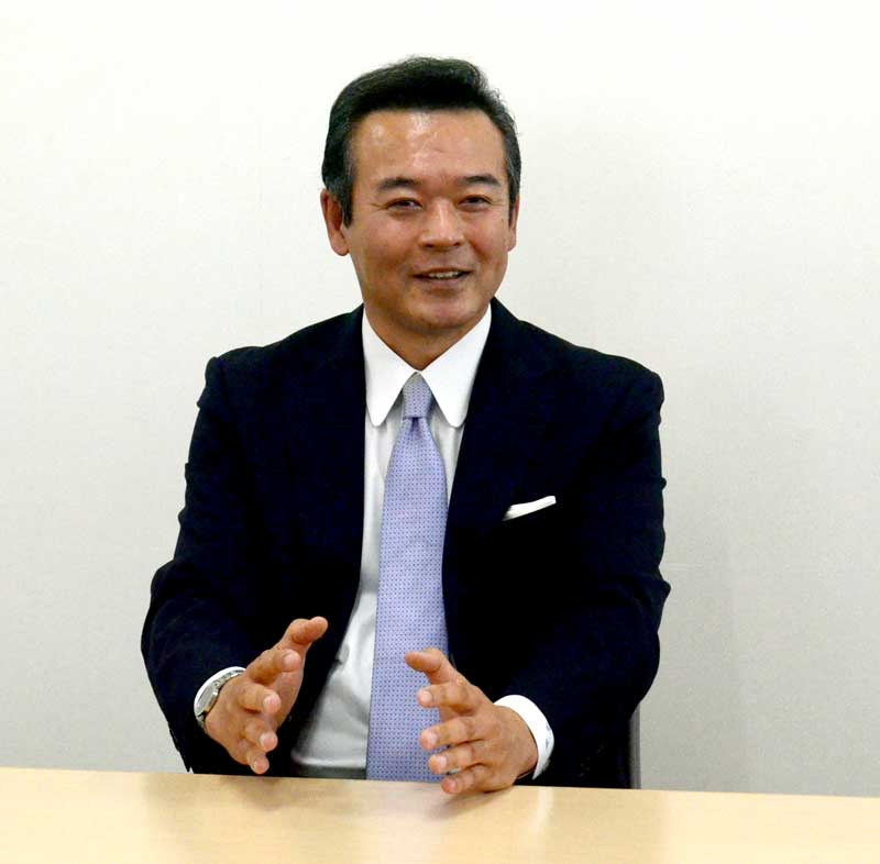金坂昌典氏