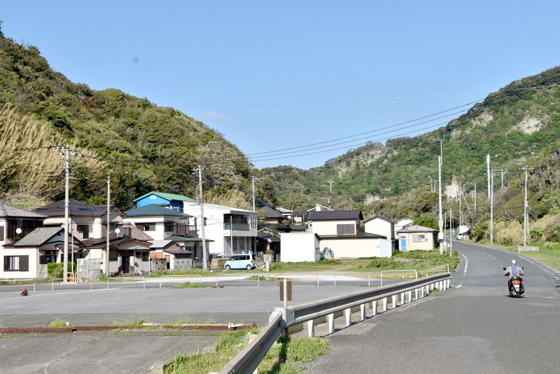 房総半島台風で甚大な被害を受けた岩井袋地区。住宅の復旧はほぼ完了したが、過疎化が進んでいる＝鋸南町