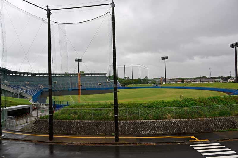 準々決勝戦4試合は雨天のために5月1日に順延された=千葉県総合SC