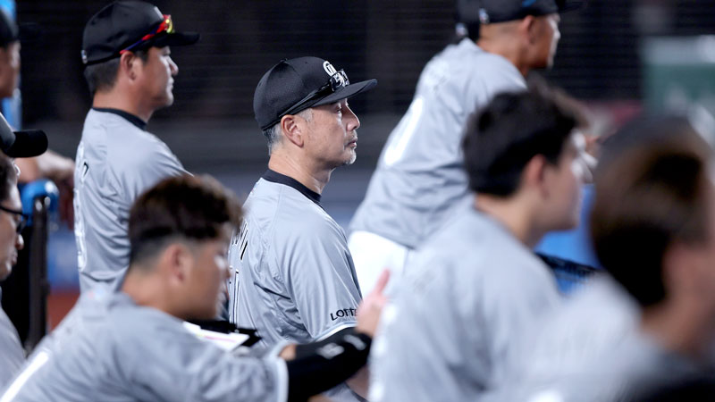 バファローズのリーグ3連覇を目の当たりにした後、吉井監督は選手に語りかけた