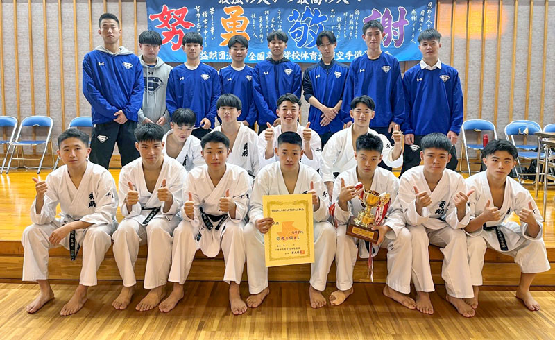 男子で総合優勝した秀明大秀明八千代