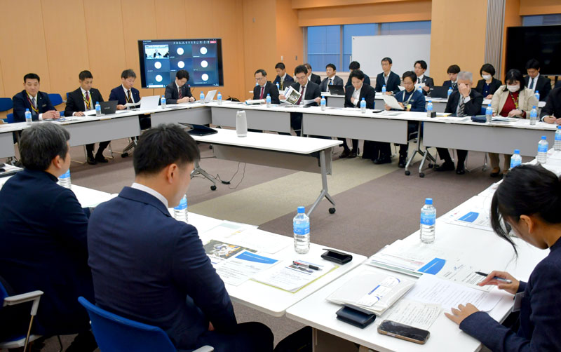 成田空港への特定技能外国人定着に向けた連絡会の初会合＝９日、成田市