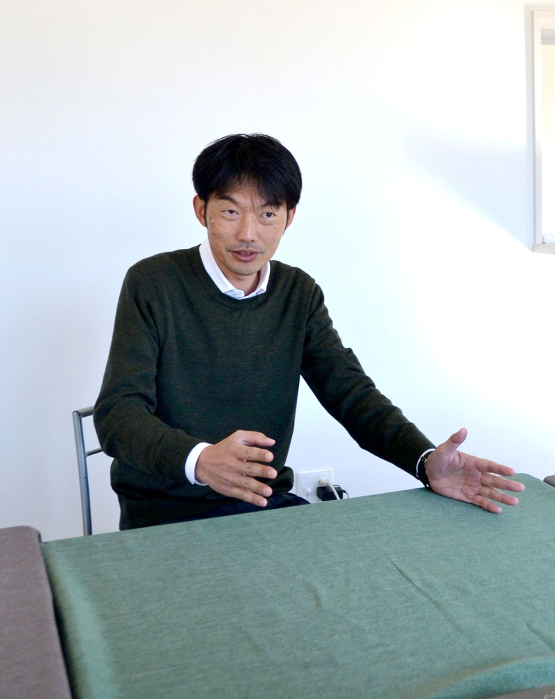 「将来的には蔵に訪れる人を現在の約４倍の年間２０万人にしたい」と展望を語る飯沼一喜社長