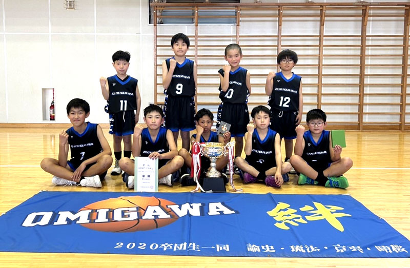 男子優勝の小見川スポーツ少年団