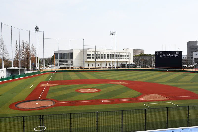 完成した国府台スタジアム。7月には千葉ロッテ二軍の試合が予定されている=市川市