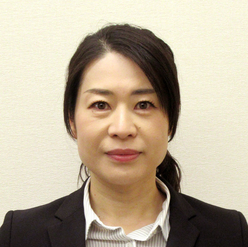 毎田潤子氏
